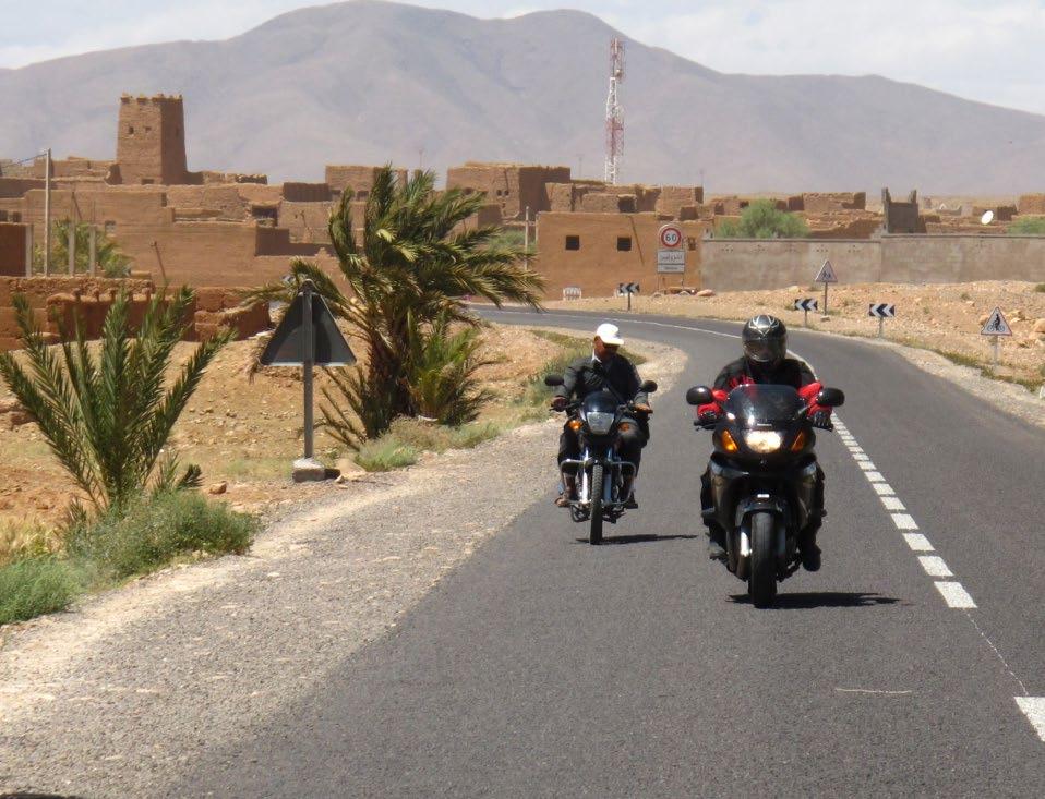 marruecos en moto... tienes que verlo, tienes que vivirlo Marruecos es el país de los contrastes.