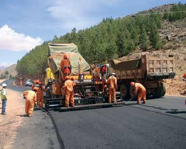 Nuevas carreteras Estas son las nuevas carreteras que integran Bolivia y unen a los bolivianos. HUACHACALLA - PISIGA POTOSÍ UYUNI Trabajos de asfaltado, Sucre - Ravelo, Chuquisaca.