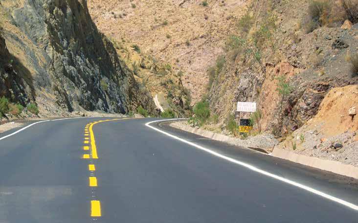 2. Carreteras y puentes en cifras Las nuevas carreteras entregadas en la gestión 2012 aportan al Proceso de Cambio del Estado Plurinacional de Bolivia en todas sus regiones.