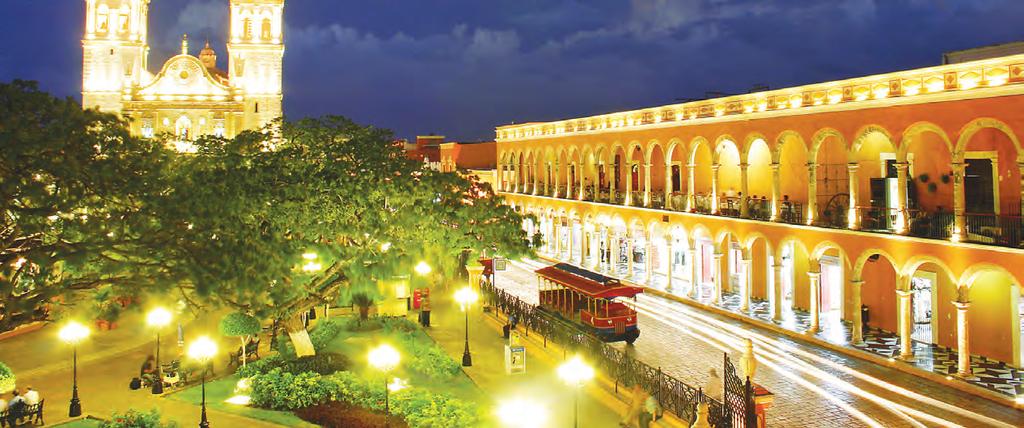 La ciudad de Campeche, declarada Patrimonio Cultural de la Humanidad por la UNESCO en 1999, es una pequeña y colorida ciudad situada frente al mar, cuenta con un moderno malecón donde uno puede
