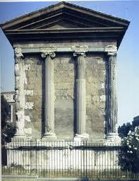 (100-200) Roma La Maison
