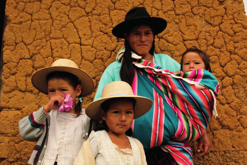 INTRODUCCIÓN @ MSF/ Vania Alves, 2011 INTRODUCCIÓN Bolivia es el país con la mayor prevalencia de Chagas a nivel mundial y el cuarto con mayor población con esta enfermedad, superado solo por