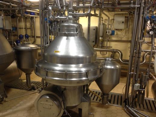 Industria láctea Problemas con el Separador de Leche; Solución Sialex En octubre de 2014, se introdujeron los Anillos Sialex en las unidades de separación de leche de la Cooperativa Tipperary tanto