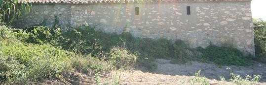 La masia va ser adquirida per Bernat Palau, ciutadà de Barcelona, a Geroni Guardiola de la Geltrú a meitat segle XVI, quan hi vivia Miquel Llampayes.