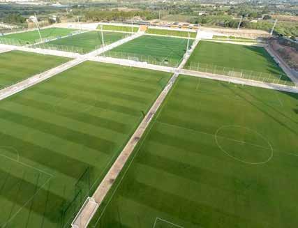 FÚTBOL & PUEBLO MUNDIAVOCAT El complejo FUTBOL SALOU En 2018, el Mundiavocat se disputará en uno de los mejores complejos futbolísticos de España.