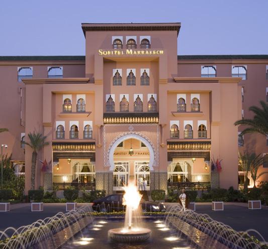 maravilloso resort de 16 hectáreas de luminosos jardines árabes.