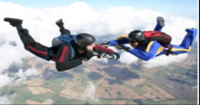 Explicación Paracaidismo Te imaginas que se siente saltar desde un avión y caer libremente durante 30 segundos a una velocidad de aproximadamente 250 kilómetros por hora?