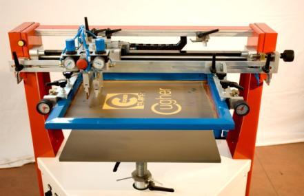 Tant para la impresión en plan (hasta 500x200 mm) cm en rednd (hasta 300x200 mm), hems vuelt a diseñar la Cangur, una máquina semi-autmática para