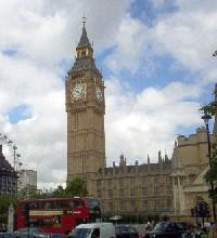 LONDRES Londres es la capital d'anglaterra, i del Regne Unit, és sens dubte tota una