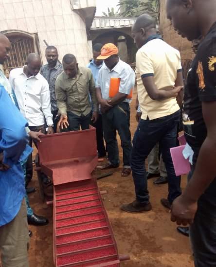 Kike Arnal Desarrollo de una metodología para la formalización, mejoramiento del acceso a fuentes de financiación y mejoramiento del procesamiento del mineral de oro en Camerún Donantes: Banco