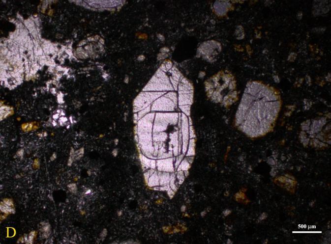 Detalle de un cristal de olivino mostrando