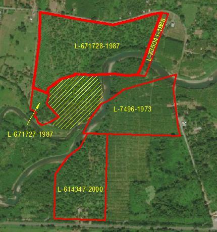 Se logran encontrar los planos L-7496-1973 y L-614347-2000, los cuales indican la colindancia al norte con el rio Barbilla, ver imagen de los planos en anexos y adjunto montaje.