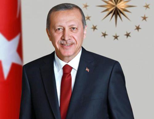 Datos biográficos de representantes del gobierno Recep Tayyip Erdogan: Presidente de la República de Turquía Aspectos familiares: casado con cuatro hijos Religión: Formación académica: Licenciado en
