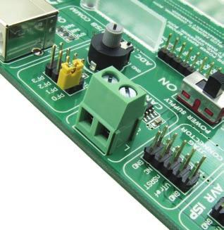 Permite que el microcontrolador comunique con un dispositivo en el coche sin utilizar un PC servidor. Asimismo, esta comunicación se utiliza ampliamente en la automatización industrial.