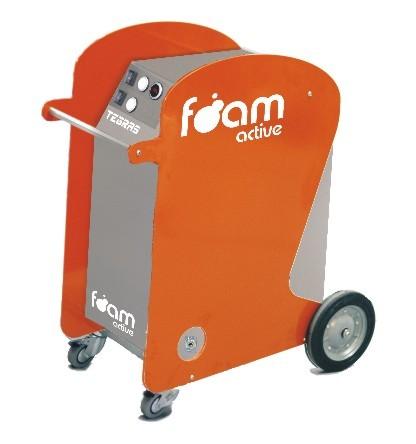 Tipos de generadores de espuma a) Foam Active PLUS Doble depósito (50 Ltr c/u): agua y disolución producto, con cambio