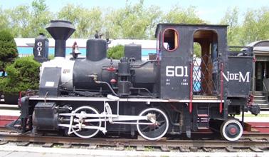 Locomotora de tracción a vapor NdeM-601 Esta locomotora fue vendida por su fabricante, en octubre de 1910, a la Secretaría de Guerra y Marina para el Parque de Ingenieros (México).