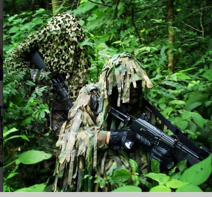 SECTOR MILITAR Foto de los soldados colombianos con camuflage en la selva, exponiendo la vida ante los terroristas por el pueblo colombiano.