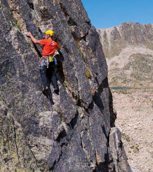44 45 Vías de escalada Andorra es un país ideal para practicar la escalada debido a su excepcional situación geográfica.