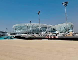 PROYECTOS ESPECIALES SOLUCIONES ADAPTADAS DE GRUPOS ESTACIONARIOS Circuito Qatar Moto GP Circuito de Moto GP en Qatar La imagen del circuito nocturno iluminado dio la