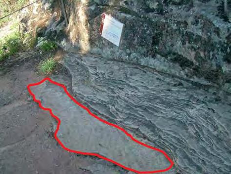 Barranco de la Hoz > Cuevas Labradas 5 GEO PARADA 4 Edad de la roca: areniscas del Triásico (Buntsandstein) Edad del proceso: Triásico inferior (sedimentación) Olas petrificadas Para acceder a las