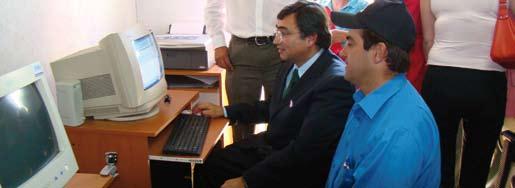 En el ámbito de la capacitación, la Fundación junto a la ONG Comité para la Democratización de la Informática (CDI Chile), desarrolló el proyecto de las Escuelas Piloto de Informática y Ciudadanía