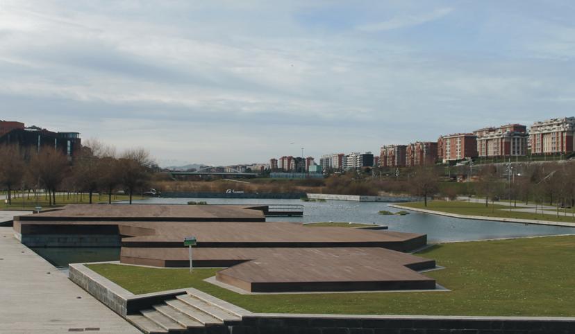 En los últimos años, con el nuevo Parque de la Llamas, se ha recuperado para la ciudad una 2 superficie de 800.000 m, en gran parte marisma y carrizal.