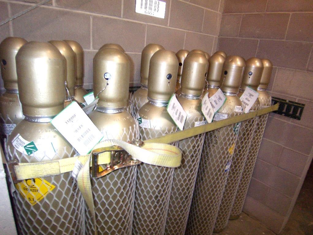 Los Cilindros de Gas Estos paquetes cilíndricos con válvulas son capaces de mantener adentro los gases a