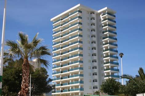 APARTAMENTOS LARIMAR CALPE (ALICANTE) SITUACION Apartamentos inaugurados en el 2009, a pocos metros de la playa de Levante, están situados cerca del real Puerto Náutico de Calpe y de los Parques