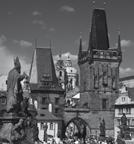 Situat a 40 km de Praga, fou construït a mitjan segle XIV amb l objectiu de guardar-hi les joies de la corona txeca i els arxius de l Estat. A continuació, marxarem cap a la ciutat de Karlovy Vary.