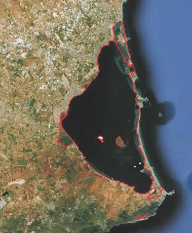 Mar Menor Región de Murcia Nº Ramsar 33 (BOE nº 273 15/11/94) Coordenadas 37º 41 55 N / 00º47 19 W Municipio San Pedro del Pinatar, San Javier, Los Alcázares y Cartagena Provincia Murcia Superficie