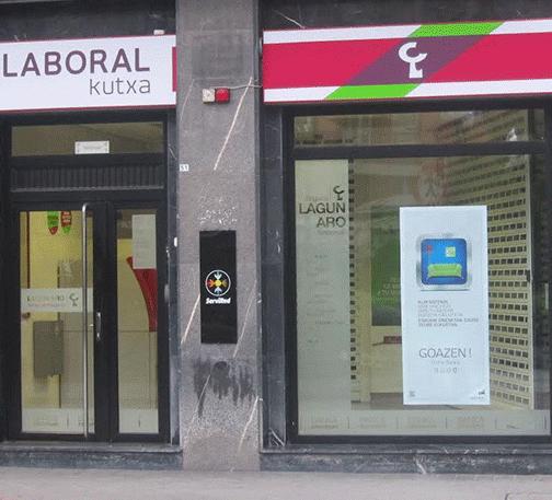 Its network is comprised of 338 branches in a large number of Spanish cities. Laboral Kutxa gives support to SMEs in industry, the agri-food sector and entrepreneurs.