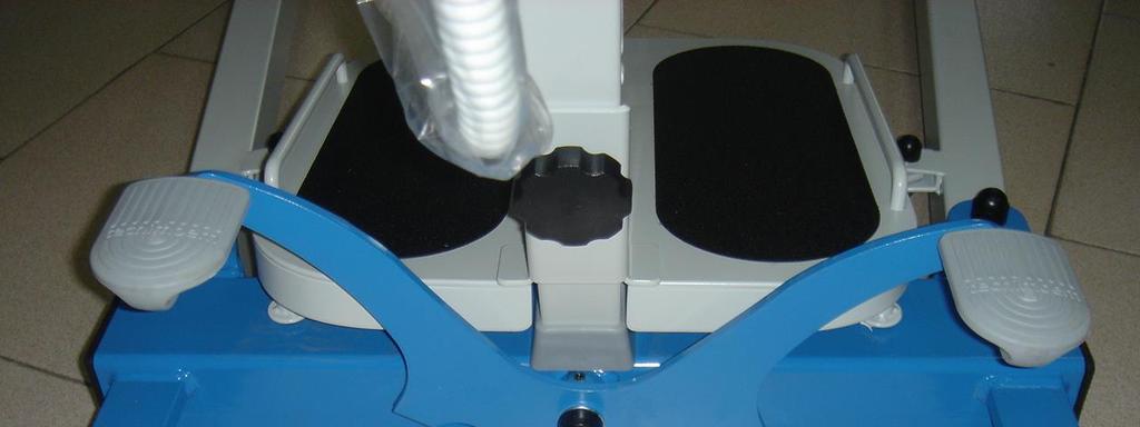 El diseño del pedal, con topes bajo el armazón, permite una correcta apertura y cierre de las patas de la