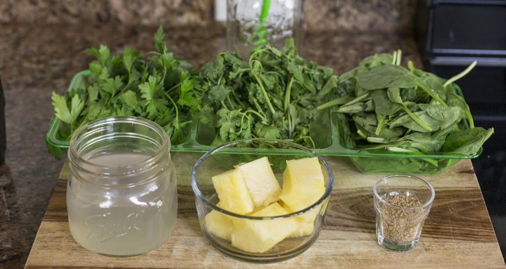 AL DÍA 6 MENÚ DÍA 6 *NOTA: tomar una taza de agua tibia con el zumo de medio limón. DESAYUNO Jugo Verde Poner todos los ingredientes en la licuadora por 60 segundos y listo para consumir.
