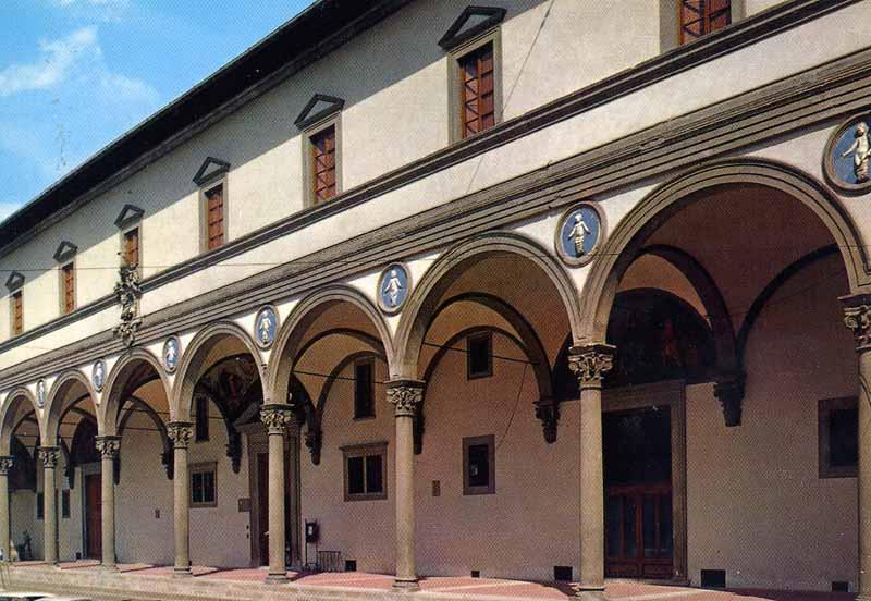 Hospital de los Inocentes Filippo Brunelleschi - Florencia 1er cuerpo-pórtico cubierto