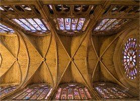 El maestro Enrique fue uno de los maestros de obras de nombre conocido de la catedral. El gran problema de Burgos son todos los añadidos posteriores, que enmascaran la obra inicial.