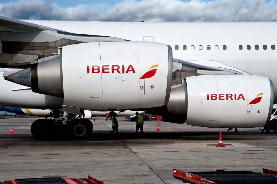 8.6 Gestión ambiental Durante 2016, Iberia verificó con Aenor su sistema de seguimiento y notificación de las emisiones de CO 2 en sus operaciones de vuelo incluidas bajo el esquema (vuelos
