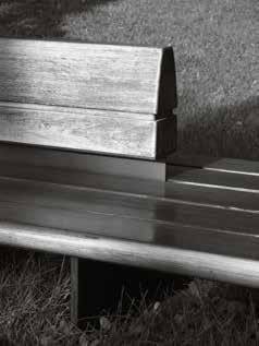 Comunitario Diana Cabeza 2002 Large bench for sitting, resting, getting together, a huge meeting point.