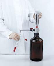 Dosificación de medios estériles La Dispensette completa es autoclavable a 121 C. Una unidad de microfiltro (optativo) ofrece una protección adicional contra la contaminación del contenido del frasco.