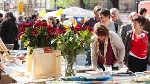 El día de los enamorados : El día de Sant Jordi 1/3. San Jorge, Sant Jordi en catalán, es el patrón de Cataluña.
