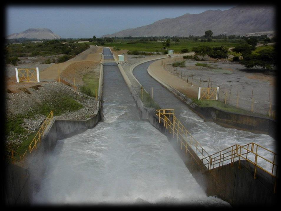 Importancia de infraestructura hidráulica Los recursos hídricos naturales no son directamente utilizables, salvo en una escasa proporción, en especial los caudales superficiales que circulan por los