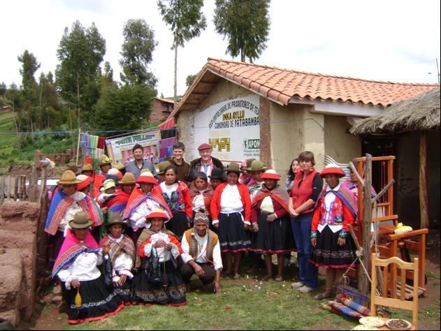 * Al distrito de Chinchero para conocer la dinámica de comercio de artesanía * Visita zonas de producción de artesanía de la ciudad de Cusco, Puno Chinchero.
