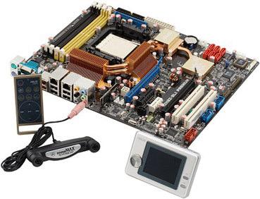 Placa base ASUS A8N32-SLI con dos tarjetas gráficas Nvidia montadas en SLI.