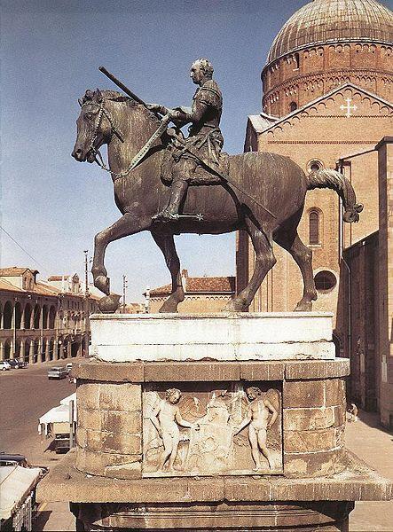 ESCULTURA: GHIBERTI Y DONATELLO Estancia en Padua (1443-1453) (II) También en Padua realiza una de sus obras más famosas, la estatua ecuestre de Erasmo da Narni, más conocido como el Gattamelatta.