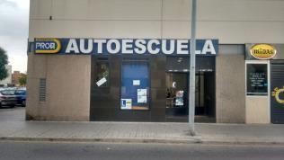 AUTOESCUELA PROA Autoescuela Calle Getafe, 6 911159183 10% en precios cerrados establecidos para los carnets AM, A1,