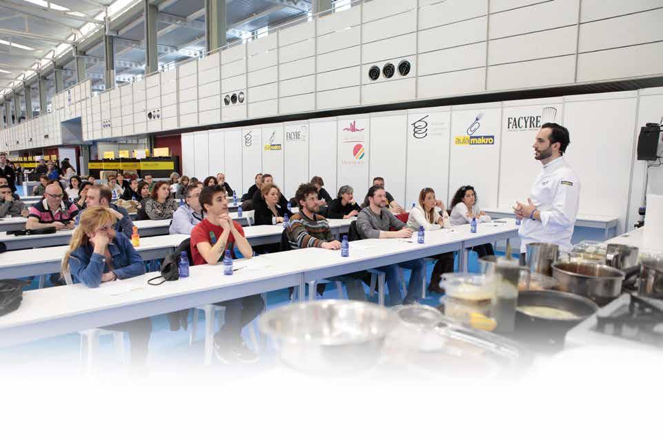 Visitantes: Alimentaria Castilla y León 8 Proceso de acreditación profesional 79% de los visitantes encuestados piensa volver en la edición de 2017 7,4 7,2 7,2 6,6 Jornadas, catas y presentaciones