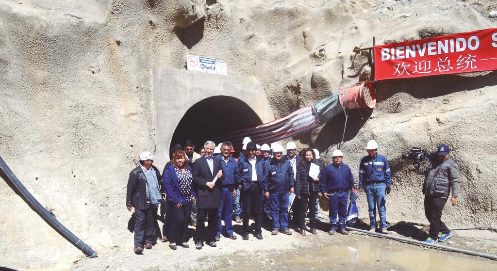 4 P R O D U C T I V O S P R O D U C T I V O S 5 Misicuni empieza a colectar agua para Cochabamba El primer parque de energía eólica del país está en Pocona El presidente del Estado, Evo Morales,