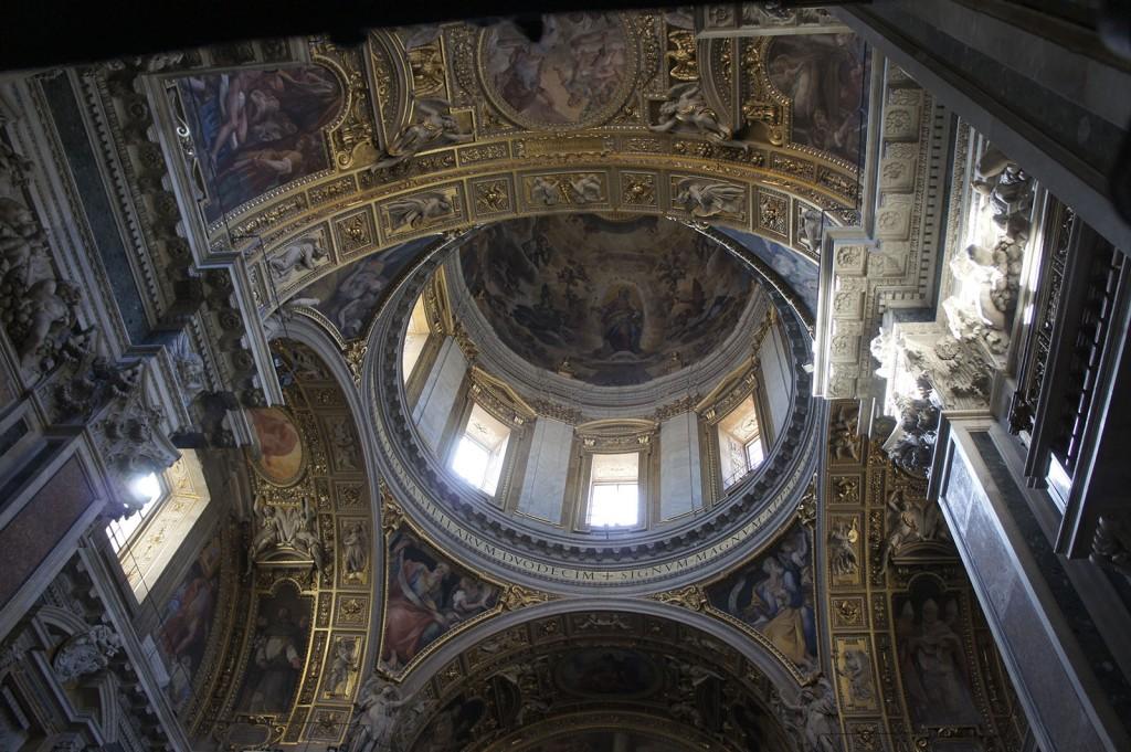 El San Cayetano de Bernini y frescos, esculturas y monumentos funerarios de todo tipo, incluyendo la propia