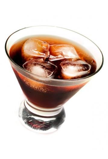 Fresas Cubos de Hielo Ingredientes: ArKay Coffee Colada 1 ¼ Oz de Ron Sin Alcohol ArKay 1 ¼