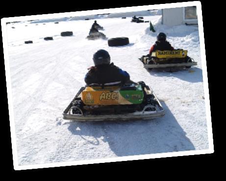Allí disfrutaremos de una experiencia totalmente nueva; conducir karts especiales para desplazarse sobre la nieve o hielo.