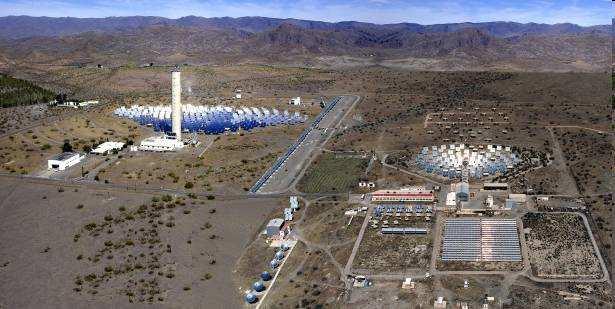 1. Antecedentes Almería es pionera en la investigación y desarrollo de tecnología termosolar, con la Plataforma Solar de Almería y en la actualidad también con el Centro Tecnológico Avanzado de